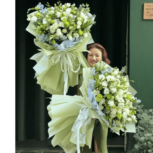 Hoa Chúc Mừng Tốt Nghiệp Đại Học – Bó Cát Tường Xanh Khổng Lồ