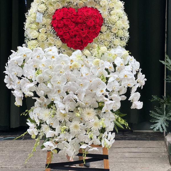 Vòng Hoa Tang Lễ Trái Tim Đỏ Hiện Đại Cực Sang Trọng