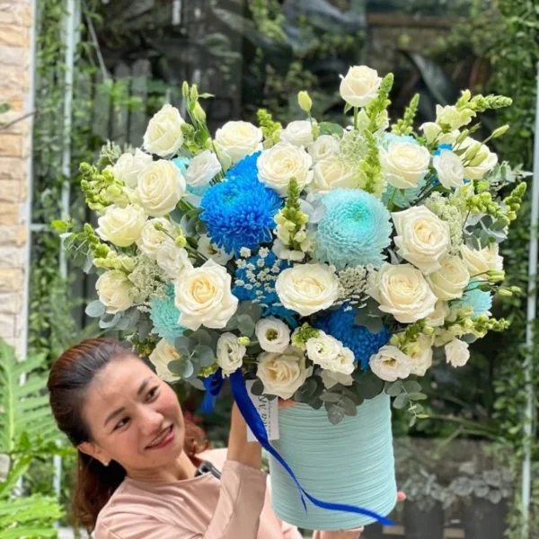 Lẵng Hoa Cúc Mẫu Đơn Xanh Mix Hoa Hồng Sang Trọng