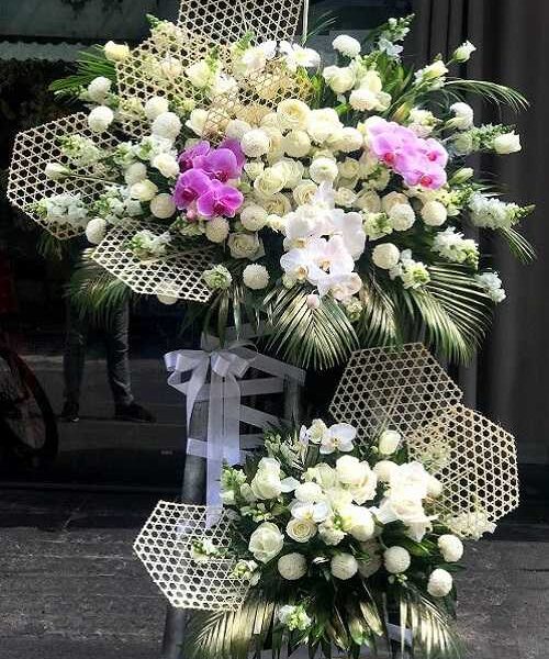 Vòng Hoa Đám Tang Đẹp Sang Trọng