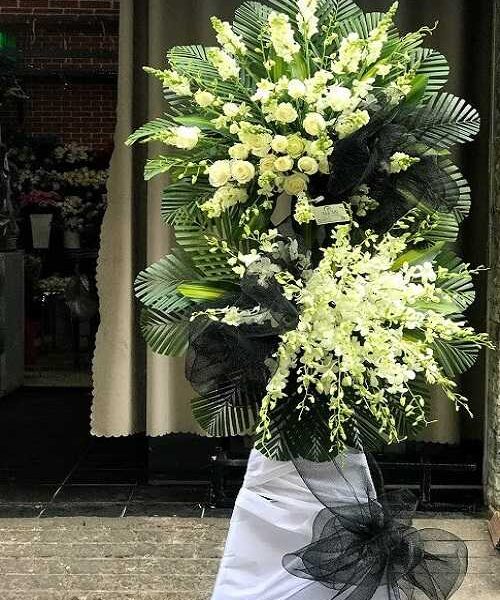 Hoa Đám Ma Giá Rẻ Tại TPHCM, Mẫu Kệ Hoa 2 Tầng