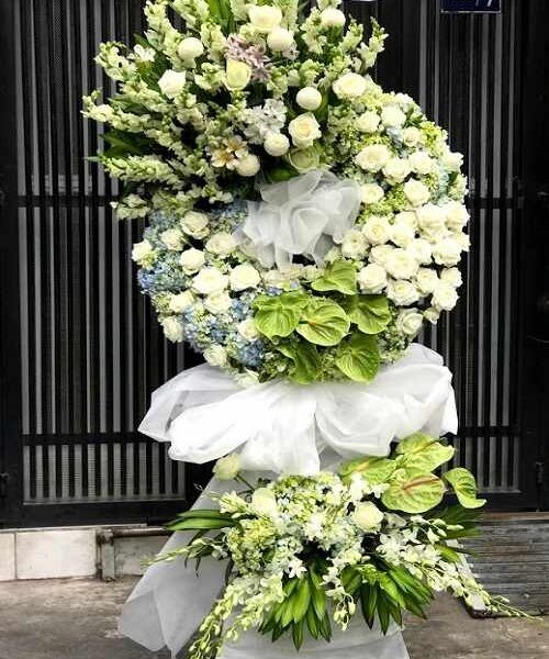 Vòng Hoa Đám Tang Màu Trắng Xanh Đẹp và Sang