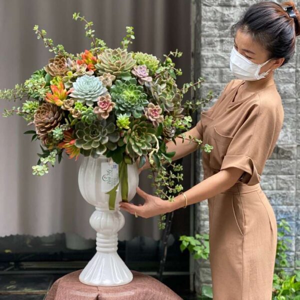 Bình Hoa Trưng Tết Từ Sen Đá Mang Đến Phúc Lộc Thọ