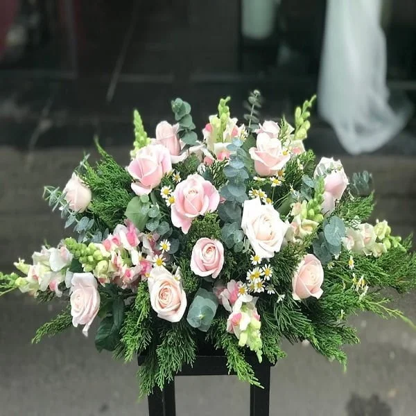 IMG_8947.jpg.webp Hoa Để Bàn Họp Đẹp Sang Trọng - Image 1