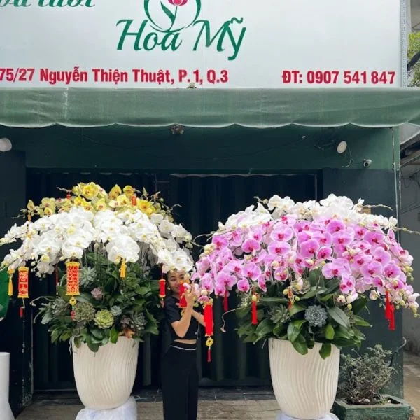 Thiet-ke-chua-co-ten-1-600x600.jpg.webp Lan Hồ Điệp mix Sen Đá-Hoa Mừng Năm Mới - Image 1