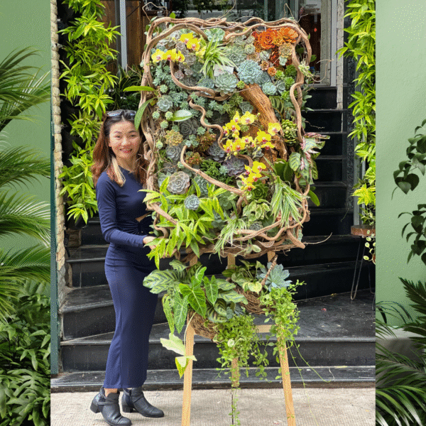 Kệ Hoa Sen Đá Mix Lan Hồ Điệp – Hoa Chúc Mừng Khai Trương Mang Ý Nghĩa Đại Cát Đại Lợi