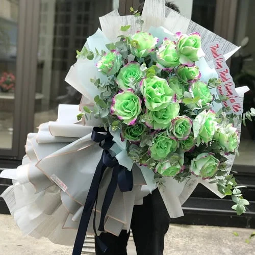 hoa-hong-xanh-la-cay-2.jpg.webp Hoa Hồng Xanh Lá Đẹp-Bó Hoa Hồng Nhập Khẩu Khổng Lồ - Image 1