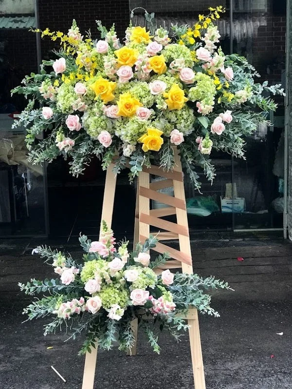 hoa-tang-khai-truong.jpg.webp Hoa Tặng Khai Trương Mẫu Kệ Đẹp Giá Rẻ - Image 1