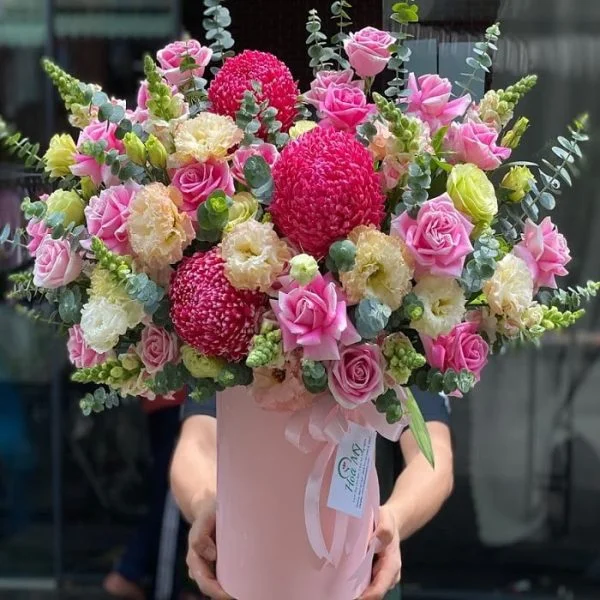 tang-hoa-sinh-nhat-2-600x600.jpg.webp Tặng Hoa Sinh Nhật Đẹp Mẫu Phụ Nữ Yêu Thích - Image 1