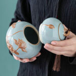 Lọ Gốm Đựng Trà Họa Tiết Hoa Sen, Sang Trọng, Đẳng Cấp 970ml - Image 4