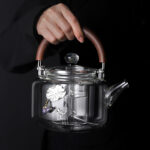 Bộ Ấm Thuỷ Tinh Cao Cấp SƯƠNG MAI Sen Cá 1000ml - Image 2