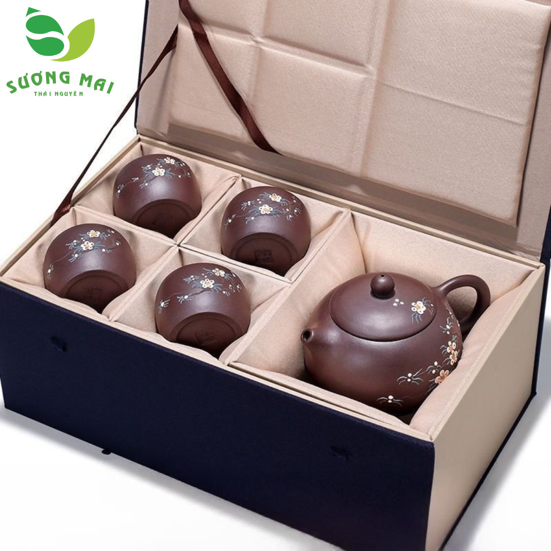 z4838328903104_48762cc076acab7c565826c7bb297253.jpg Bộ Ấm Chén Tây Thi Hoa Mai 300ml - Image 1