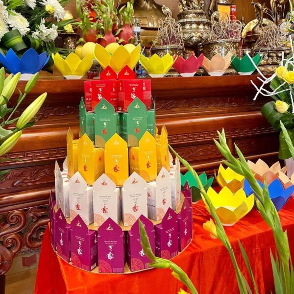 Tháp Trà Lễ Phật Phúc Lộc Song Toàn