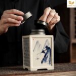 Set Hũ Đựng Trà Lọ Sứ Vuông, Hộp Da - Image 6